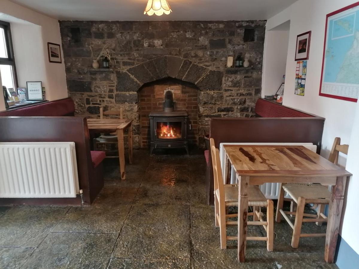 Aille River Tourist Hostel Glamping Doolin Exteriér fotografie
